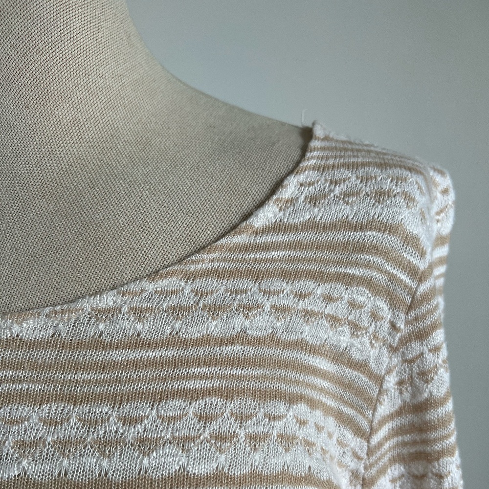 C - White & Tan Light Long Sleeve Knit / Shirt - Picture 3 of 9